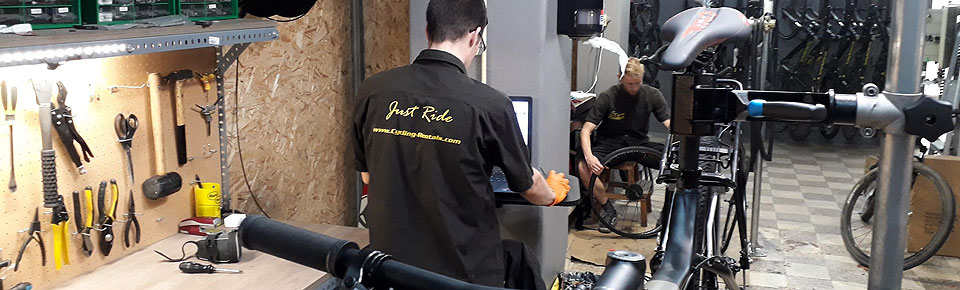 Oficina completa de manutenção e reparo de bicicletas em Sintra